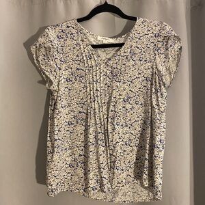 Monday Fun Sleeveless Flower Blouse